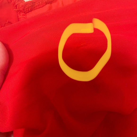 Red dress - Picture 6 of 6